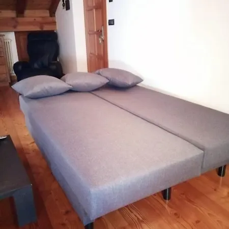לינה וארוחת בוקר Mansarda Chanoux Cir N 0027 Châtillon