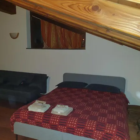 Mansarda Chanoux Cir N 0027 Bed & Breakfast 3*