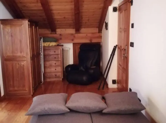 Bed & Breakfast Mansarda Chanoux Cir N 0027 3*